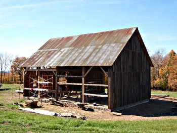 Large English Barn image 4