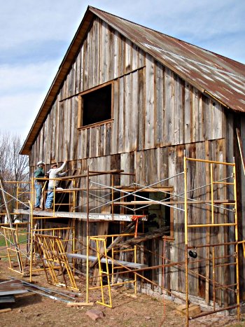 Large English Barn image 7