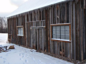 Large English Barn image 9